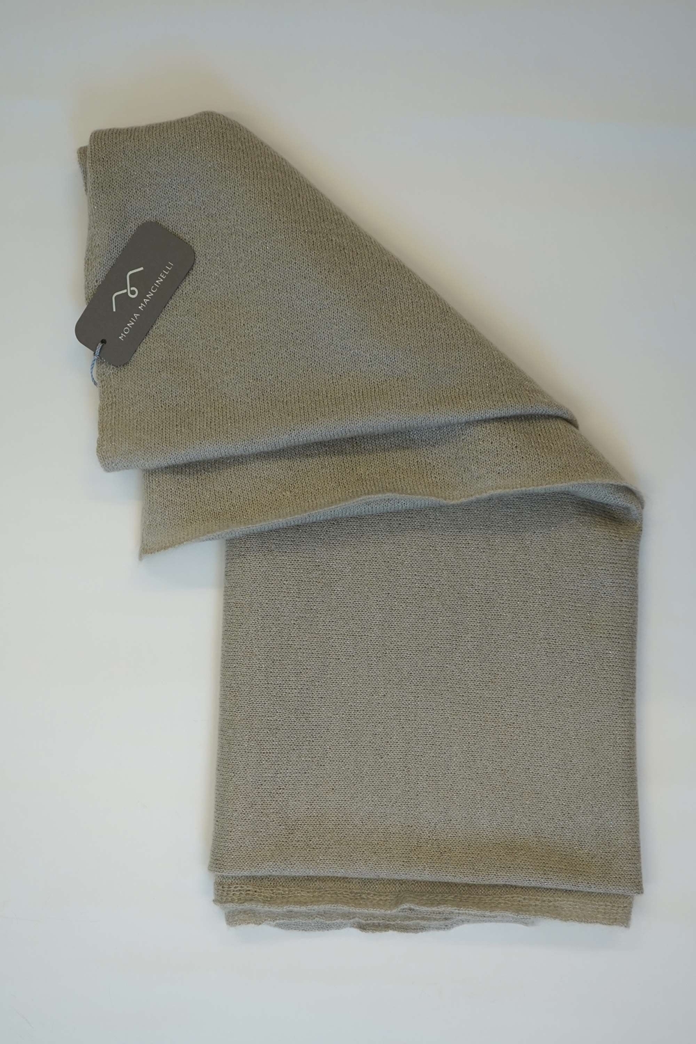 Monia-Mancinelli-premium-cashmere-lana-e-cashmere-abbigliamento-in-cashmere-abbigliamento-donna-in-cashmere-abbigliamento-uomo-in-cashmere (207)